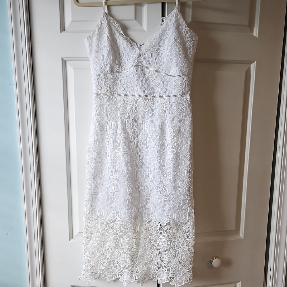 Elegant White Lace Dress